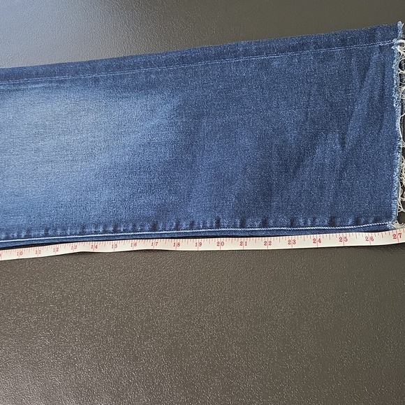 Mother The Mid Rise Rambler Zip Ankle Fray Taking Chances Size 28 - Picture 14 of 15